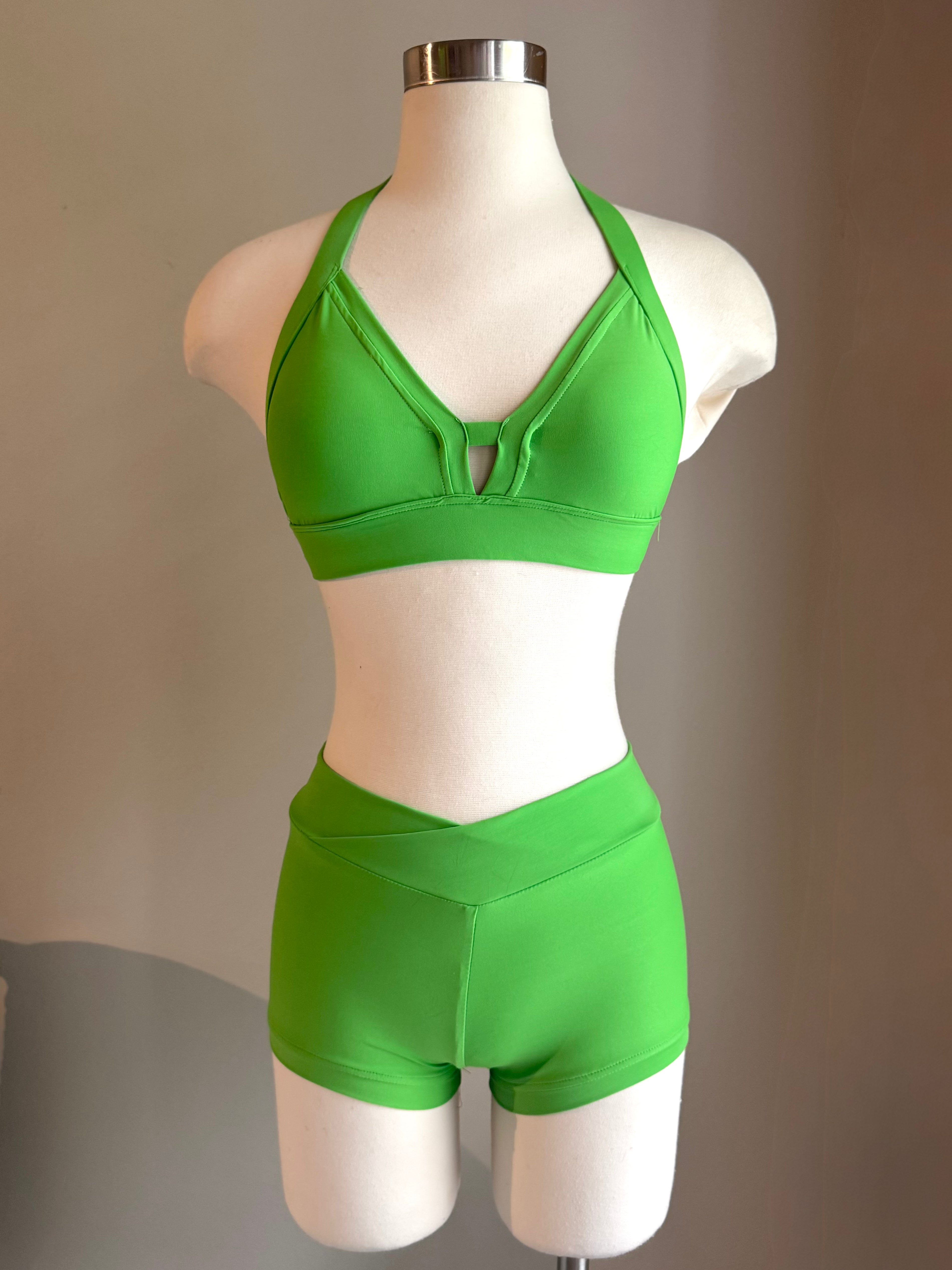 Matte Kelly Green Triangle Top & V-Short Set - Small