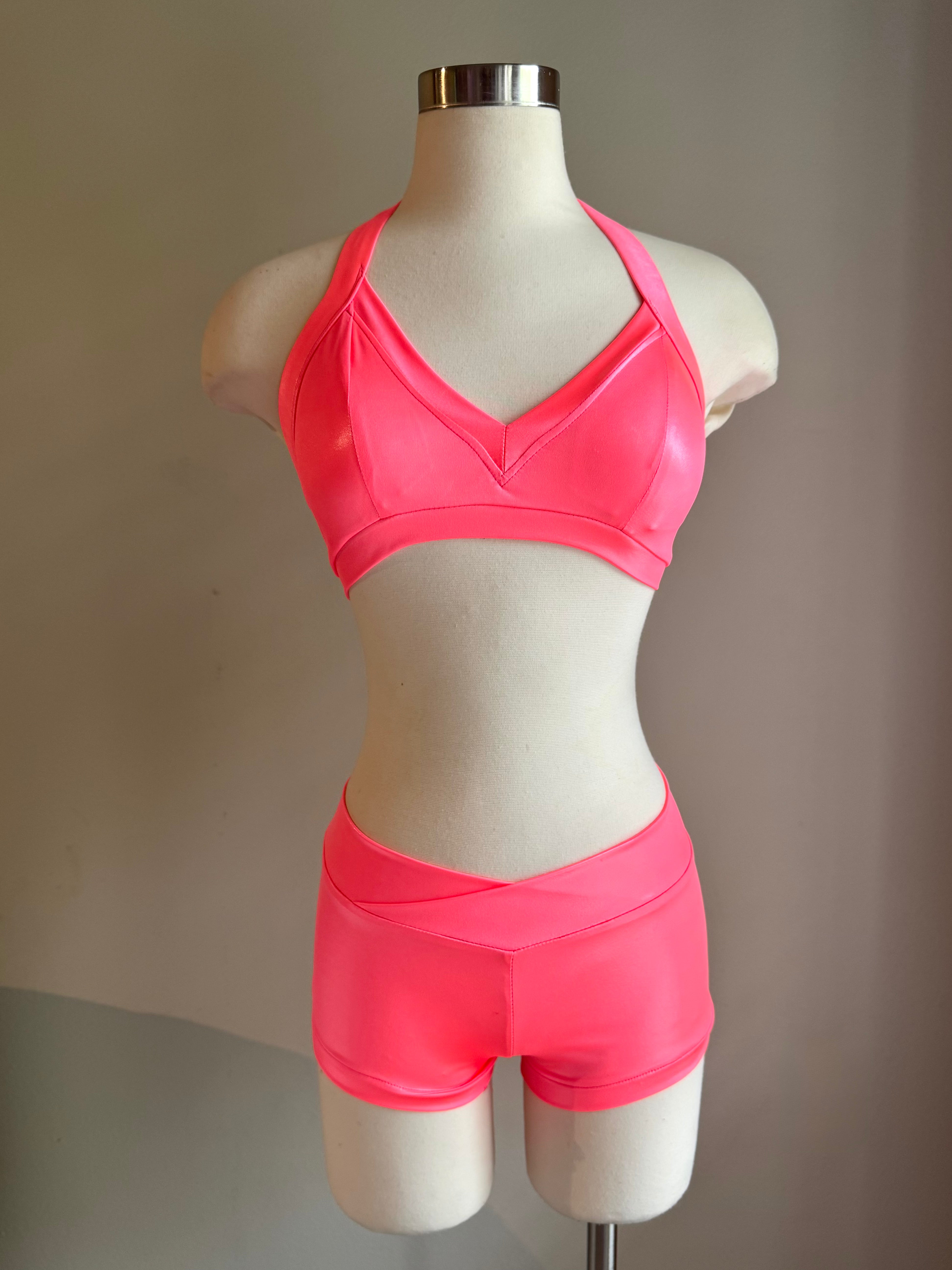 Coral Wet Look Sweetheart Top & V Short - Small